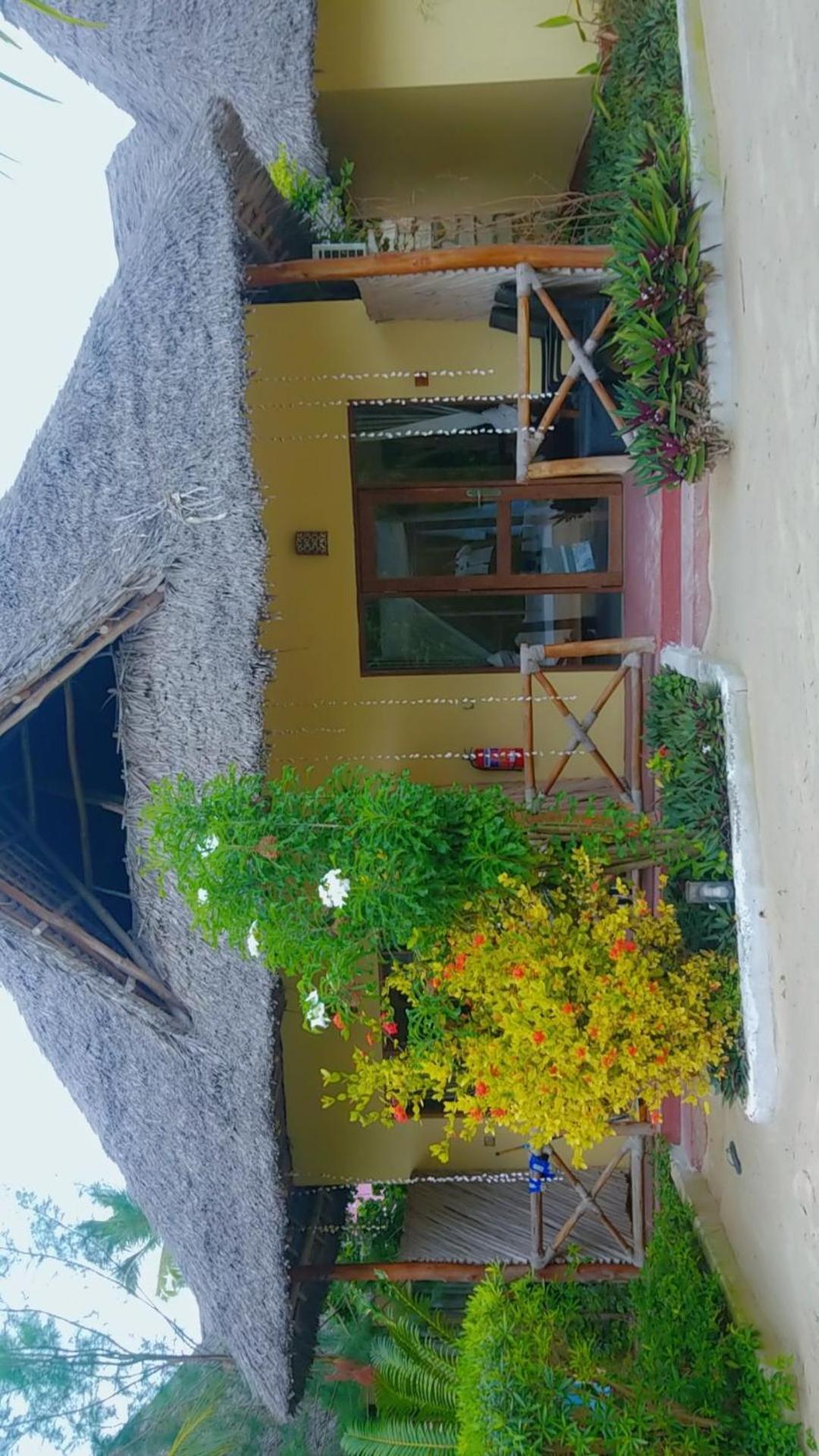 Amber Lodge Pongwe Exterior foto